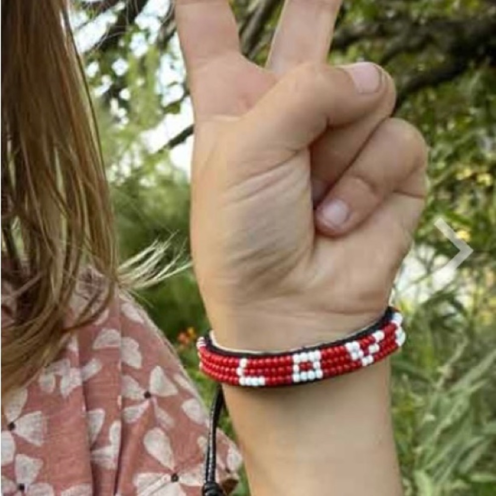 ❣️LOVE & Friendship Fun❤️ Share the ORIGINAL Love Bracelet 💚